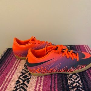 Men’s Nike, Size 8